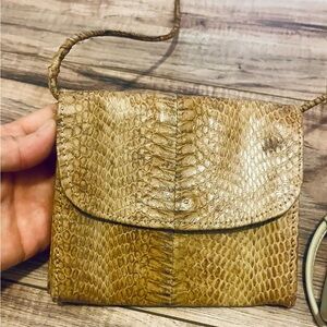 Vintage Hato Hasi Small shoulder/crissbody.